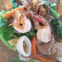 ราดหน้าทะเล