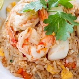 นิด เจริญทรัพย์ อาหารตามสั่ง