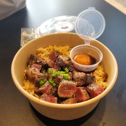 เพื่อนบ้าน by บ้านเพื่อน  อารีย์