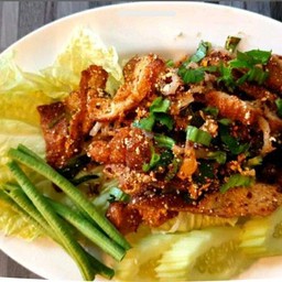 ลาบน้ำตก