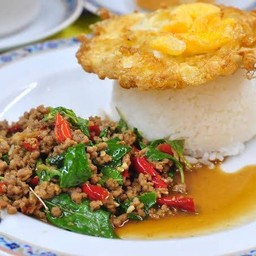 ร้านข้าวหมูทอดกับผักบุ้ง นายอ้วน