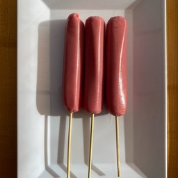 ไส้กรอกแดง