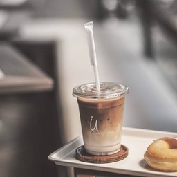 WHITE CHOCOLATE  MACCHIATO