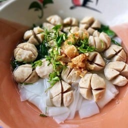 เส้นใหญ่น้ำใสลูกชิ้นล้วนๆ