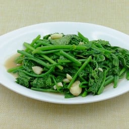 ยอดมะระหวานผัดน้ำมันหอย