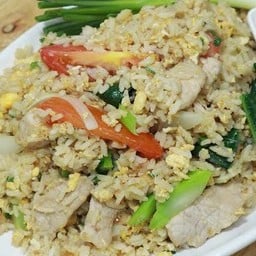 ข้าวผัดหมู