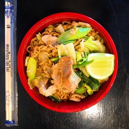 ผัดมาม่าไข่