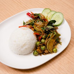 ผัดฉ่าราดข้าว