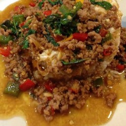 กะเพราไข่ระเบิดราดข้าว