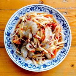 ส้มตำปูปลาร้ากุ้งสด