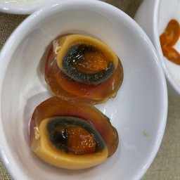 ไข่เยี่ยวม้า ฟองละ