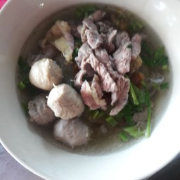 ก๋วยเตี๋ยวเนื้อ