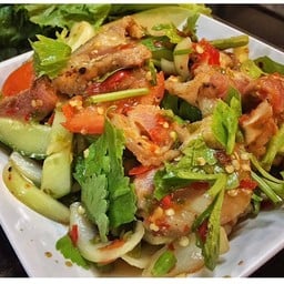 ยำเนื้อย่าง