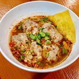 ก๋วยเตี๋ยวต้มยำหมูเด้ง