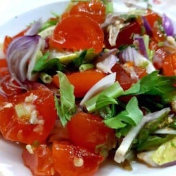 ยำไข่แดงเค็ม