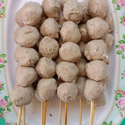 ลูกชิ้นเนื้อทอด