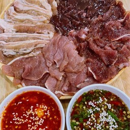 ชุดหมูจุ่ม+เนื้อ+ตับหมู(พร้อมผัก+ไข่+เต้าหู้)