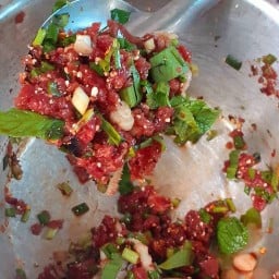 ร้านลาบ _ ก้อย บ้านจั่น(เจ้าเก่าพ่อสมบัติ)