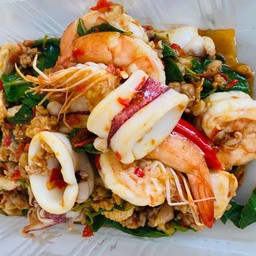 กะเพรารวมมิตร(กับข้าว)