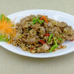 หมูสามชั้นผัดกะปิ