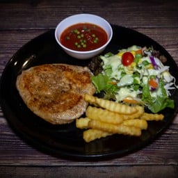 สเต็กไก่กระเทียมพริกไทย