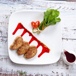 สลัดตับห่าน ราดซอสราสเบอรี่