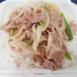 ข้าวราดหมูผัดพริกอ่อน