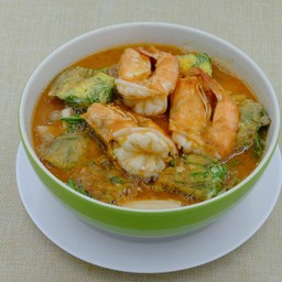 แกงส้มกุ้งไข่ชะอม