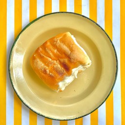 ปังปิ้งก้อนไส้นมสด