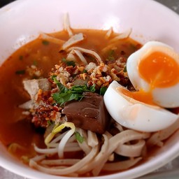 ก๋วยเตี๋ยวหมูโบราณ ณ.สัตหีบ ก๋วยเตี๋ยวหมูต้นมะขาม