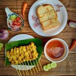 หมูสะเต๊ะ ตี๋อ้วน - เจ้าเก่าสำเหร่ ตลาดสำเหร่