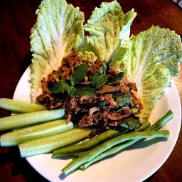 ร้านอาหารสามใบเถา (โชคชัย4ซอย3)