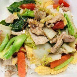 ผัดผักรวมมิตร (กับข้าว)