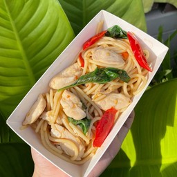 สปาเก็ตตี้ผัดขี้เมาไก่