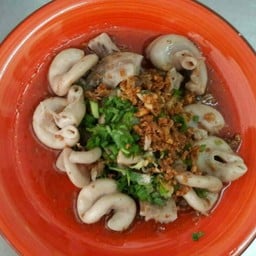เลือดหมู เร วรรณ