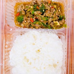 ข้าวกะเพราเนื้อสับ