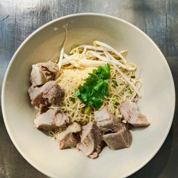 ก๋วยเตี๋ยวซี่โครงหมูอ่อน แห้ง