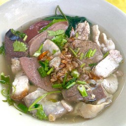 เกาเหลาเลือดหมูสูตรอากงจักรวรรดิเจ้าเก่า(46ปี)