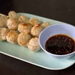 ลูกชิ้นปิ้งออนิว