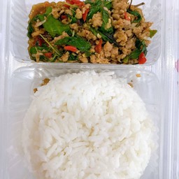 ข้าวราดผัดกะเพรา