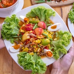 ตำข้าวโพด ใส่ ไข่เค็ม ไม่ใส่ปลาร้า