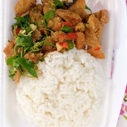 ข้าวกะเพราหมูกรอบ