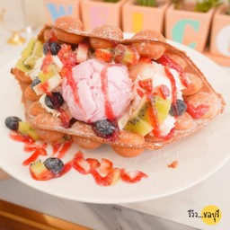 V33 วาฟเฟิลครีมสดผลไม้รวมไอศกรีม