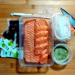 แซลมอน ซาชิมิ 410 กรัม