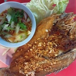 ปลากระพงทอดน้ำปลา