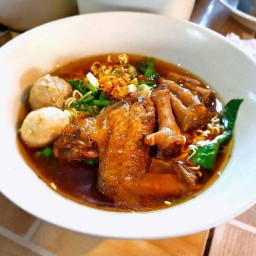 NACHA ก๋วยเตี๋ยวจัมโบ้หาดใหญ่ สาขาตลาดเก่ายะลา