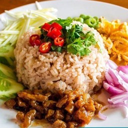 ข้าวคลุกกะปิเนื้อ