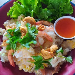 ก๋วยเตี๋ยวคั่วทะเล หมึก กุ้ง