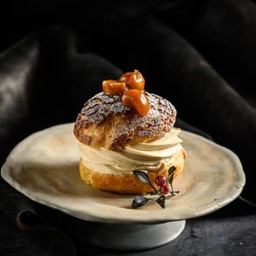 ชูครีมคาราเมลแมคคาเดเมีย