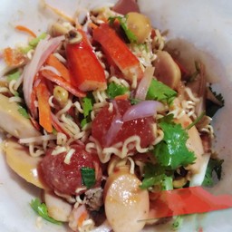 ยําแซ่บจี๊ดกระเพราแซ่บ